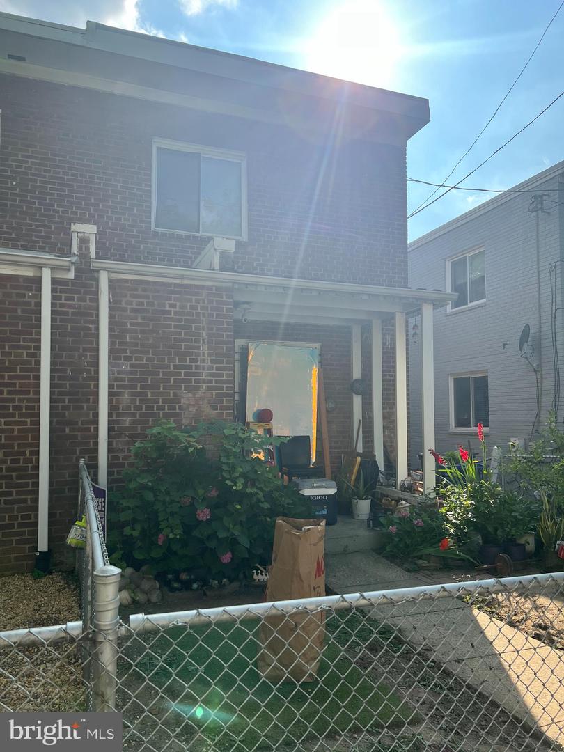 6620 BLAIR RD NW, WASHINGTON, District Of Columbia 20012, 2 Bedrooms Bedrooms, ,2 BathroomsBathrooms,Residential,For sale,6620 BLAIR RD NW,DCDC2227666 MLS # DCDC2227666
