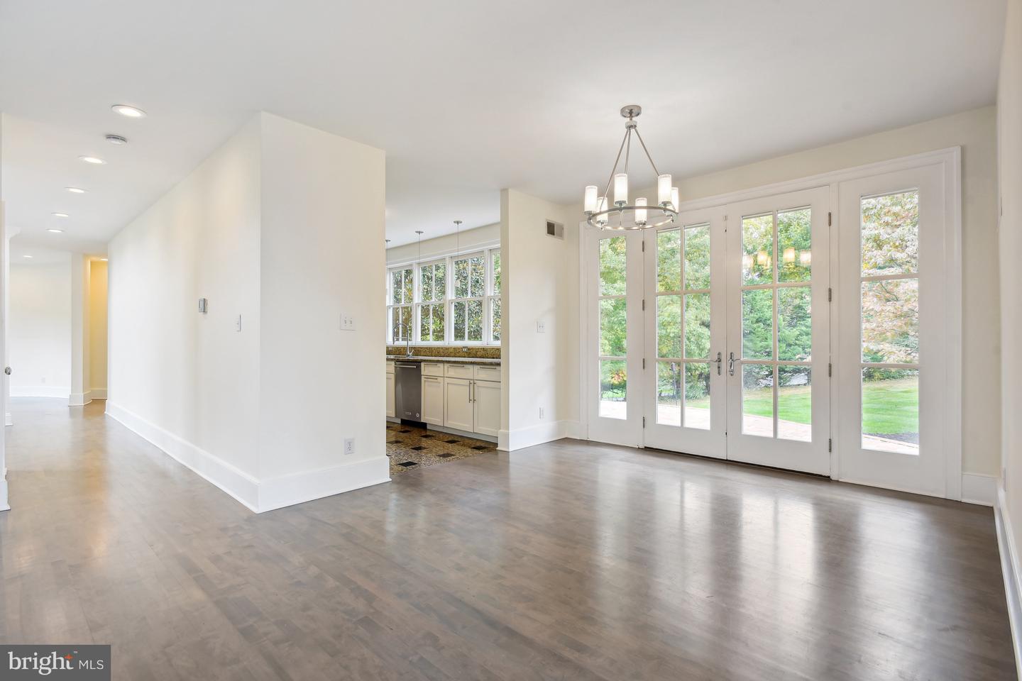 10747 RIVERSCAPE RUN, GREAT FALLS, Virginia 22066, 4 Bedrooms Bedrooms, ,5 BathroomsBathrooms,Residential,For sale,10747 RIVERSCAPE RUN,VAFX2275130 MLS # VAFX2275130