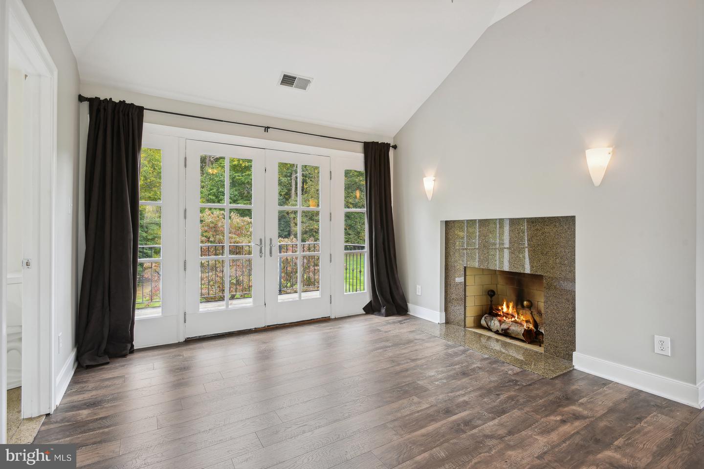 10747 RIVERSCAPE RUN, GREAT FALLS, Virginia 22066, 4 Bedrooms Bedrooms, ,5 BathroomsBathrooms,Residential,For sale,10747 RIVERSCAPE RUN,VAFX2275130 MLS # VAFX2275130