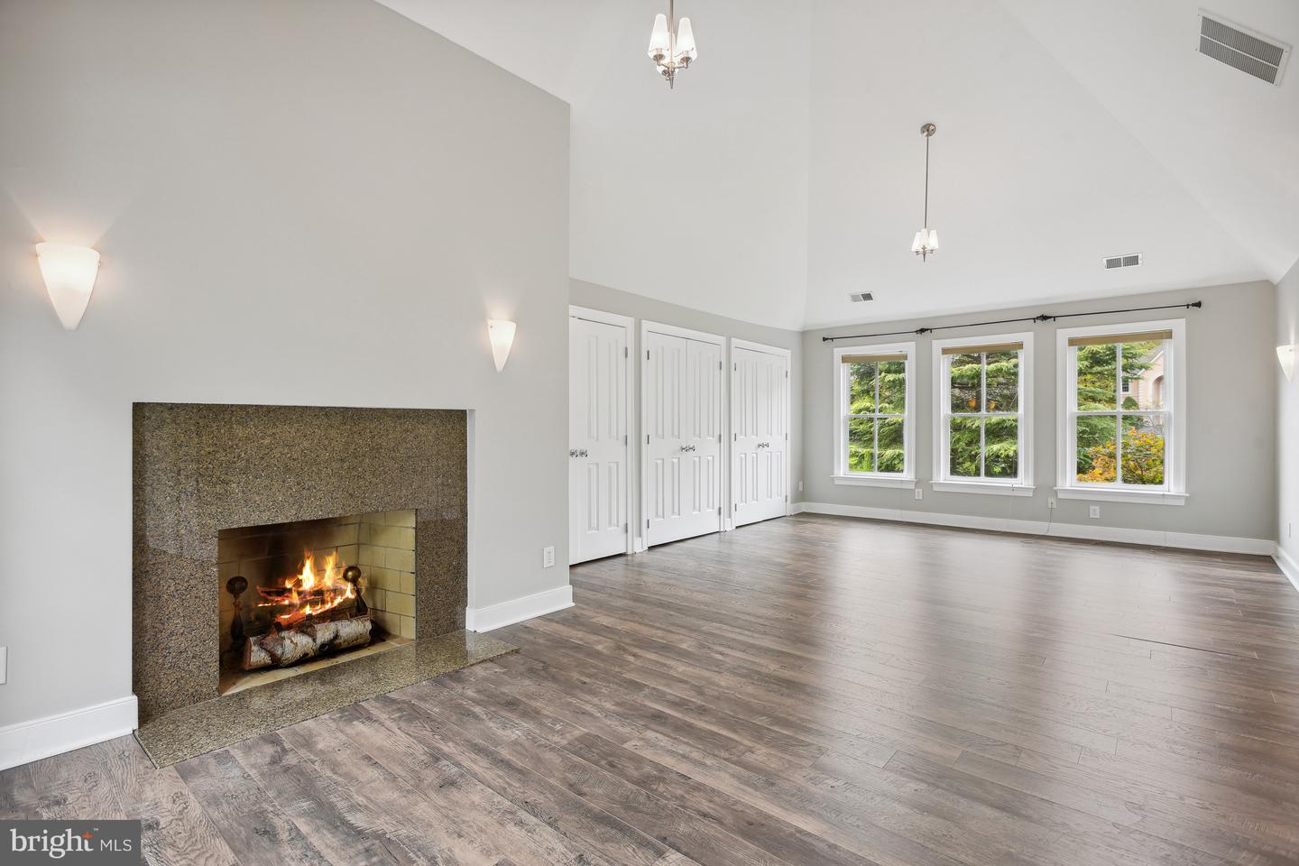 10747 RIVERSCAPE RUN, GREAT FALLS, Virginia 22066, 4 Bedrooms Bedrooms, ,5 BathroomsBathrooms,Residential,For sale,10747 RIVERSCAPE RUN,VAFX2275130 MLS # VAFX2275130