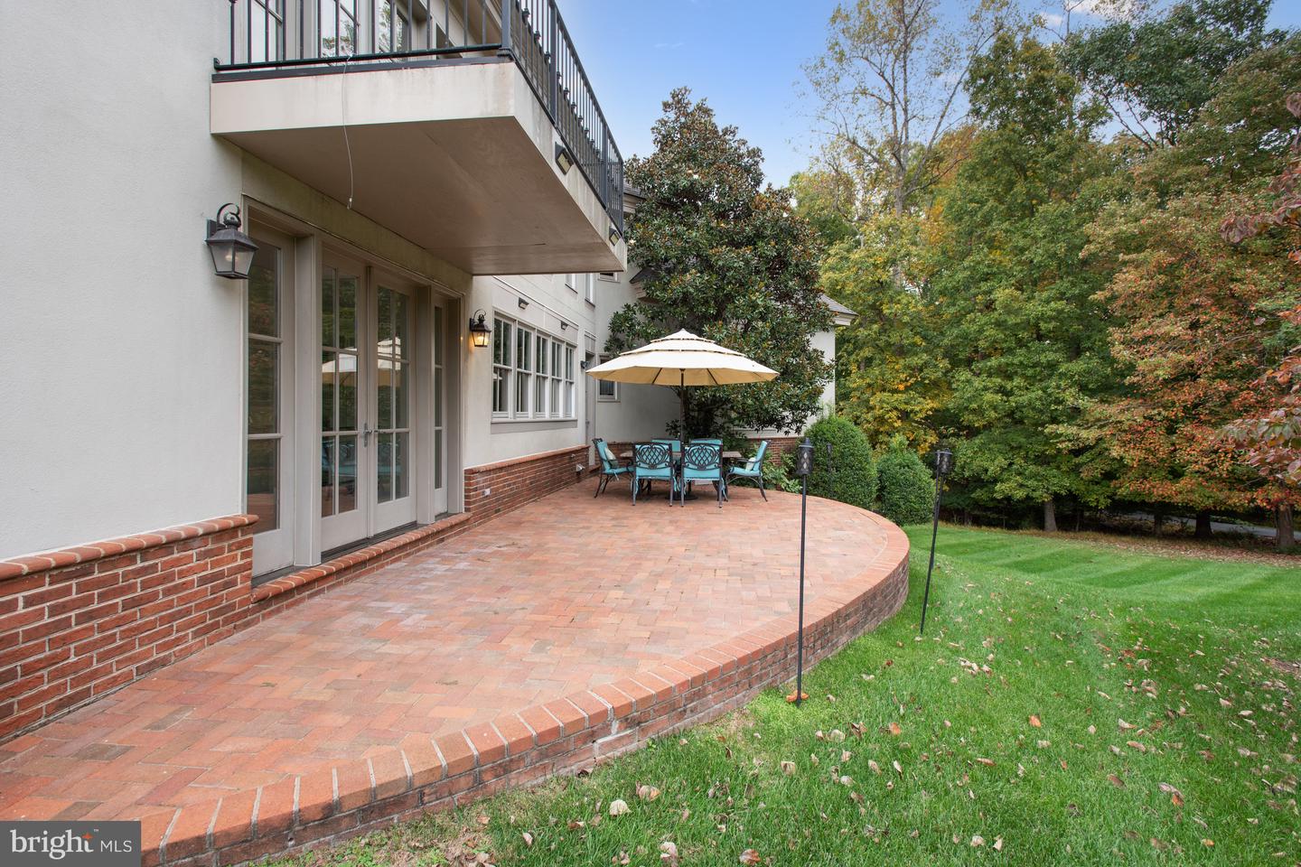 10747 RIVERSCAPE RUN, GREAT FALLS, Virginia 22066, 4 Bedrooms Bedrooms, ,5 BathroomsBathrooms,Residential,For sale,10747 RIVERSCAPE RUN,VAFX2275130 MLS # VAFX2275130