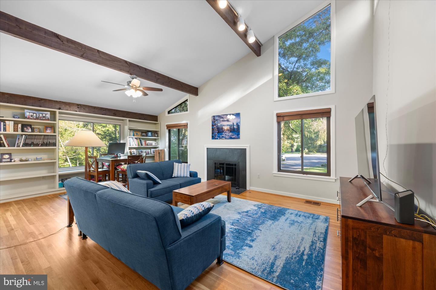 6952 DUNCRAIG CT, MCLEAN, Virginia 22101, 5 Bedrooms Bedrooms, ,4 BathroomsBathrooms,Residential,For sale,6952 DUNCRAIG CT,VAFX2275168 MLS # VAFX2275168