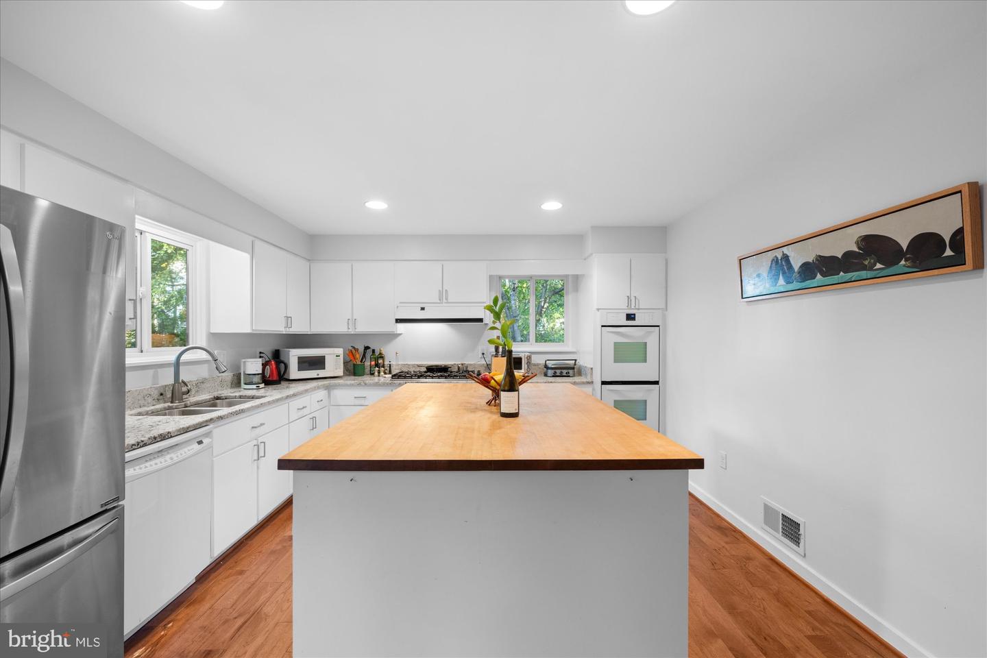 6952 DUNCRAIG CT, MCLEAN, Virginia 22101, 5 Bedrooms Bedrooms, ,4 BathroomsBathrooms,Residential,For sale,6952 DUNCRAIG CT,VAFX2275168 MLS # VAFX2275168