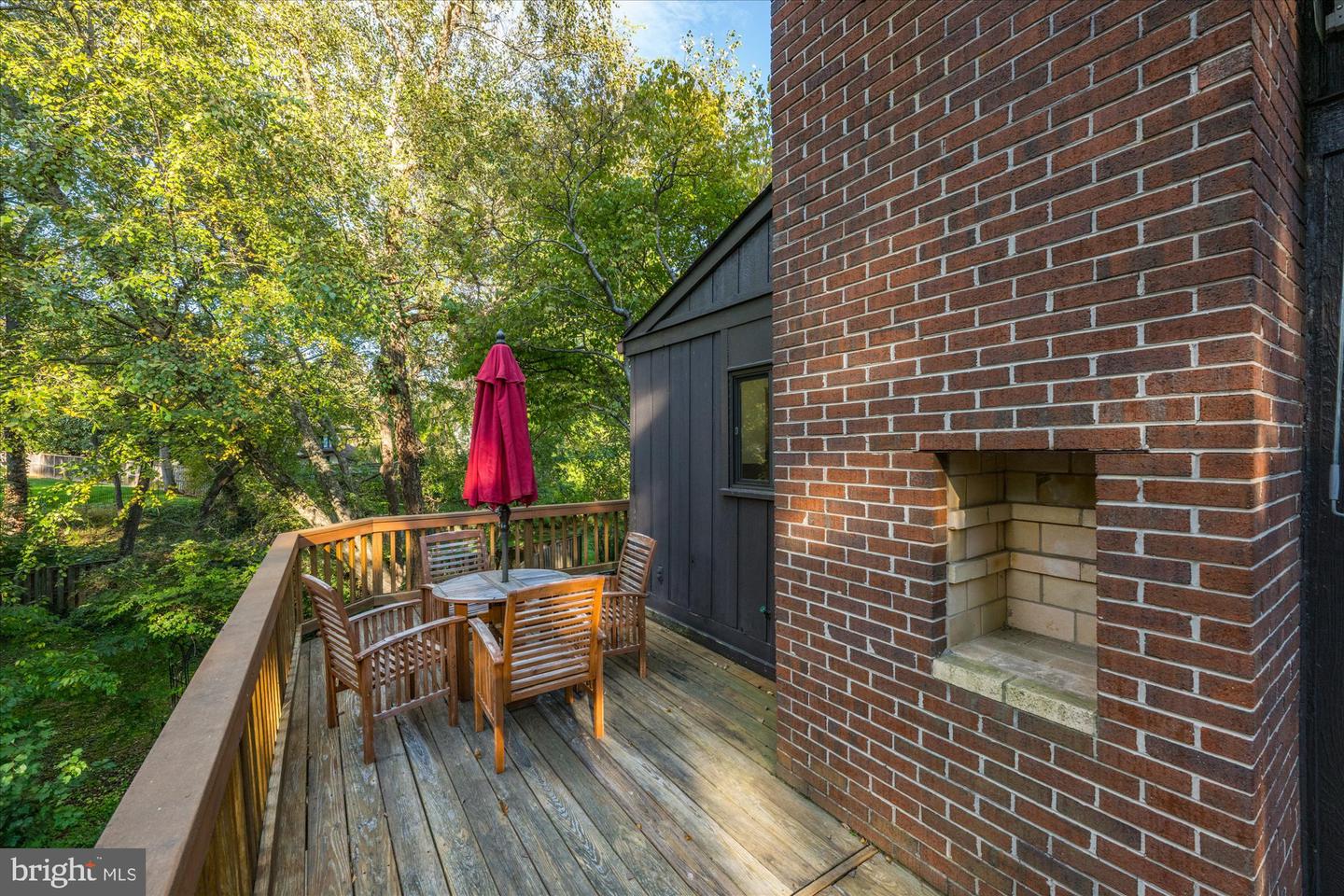 6952 DUNCRAIG CT, MCLEAN, Virginia 22101, 5 Bedrooms Bedrooms, ,4 BathroomsBathrooms,Residential,For sale,6952 DUNCRAIG CT,VAFX2275168 MLS # VAFX2275168