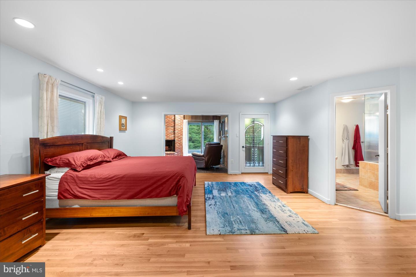 6952 DUNCRAIG CT, MCLEAN, Virginia 22101, 5 Bedrooms Bedrooms, ,4 BathroomsBathrooms,Residential,For sale,6952 DUNCRAIG CT,VAFX2275168 MLS # VAFX2275168
