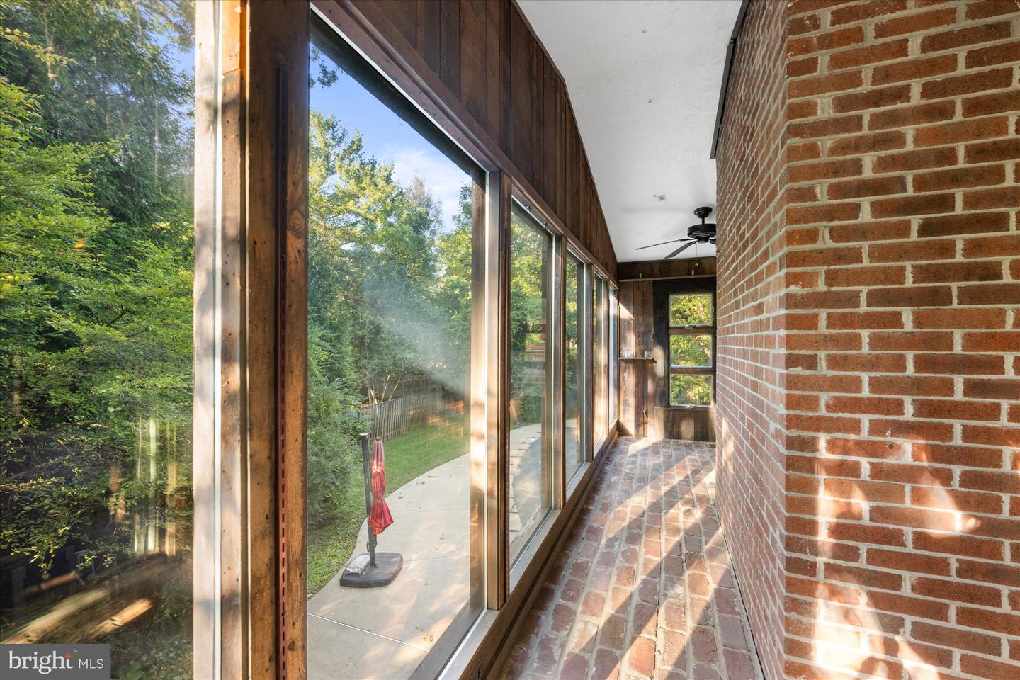 6952 DUNCRAIG CT, MCLEAN, Virginia 22101, 5 Bedrooms Bedrooms, ,4 BathroomsBathrooms,Residential,For sale,6952 DUNCRAIG CT,VAFX2275168 MLS # VAFX2275168