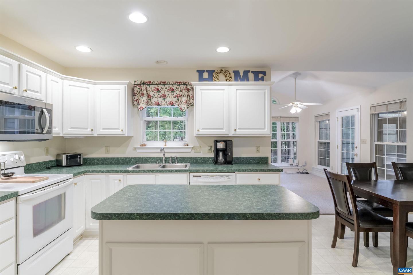 240 OAKMONT DR, GORDONSVILLE, Virginia 22942, 4 Bedrooms Bedrooms, ,2 BathroomsBathrooms,Residential,For sale,240 OAKMONT DR,670175 MLS # 670175