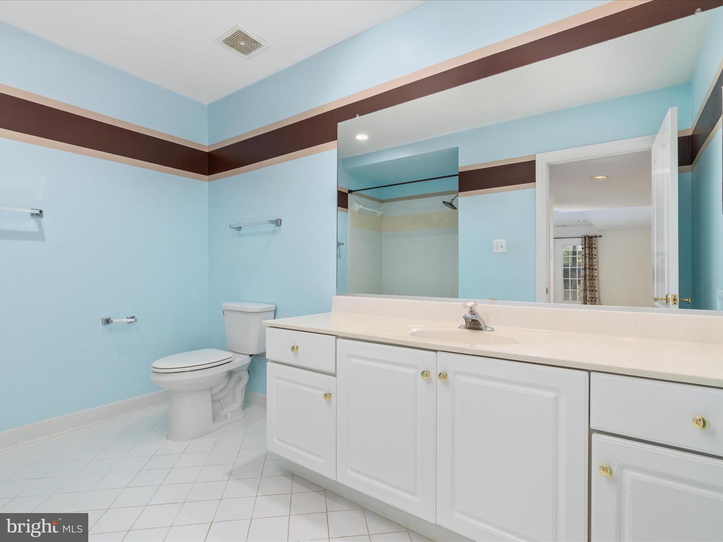 12028 WALNUT BRANCH RD, RESTON, Virginia 20194, 5 Bedrooms Bedrooms, ,5 BathroomsBathrooms,Residential,For sale,12028 WALNUT BRANCH RD,VAFX2275188 MLS # VAFX2275188