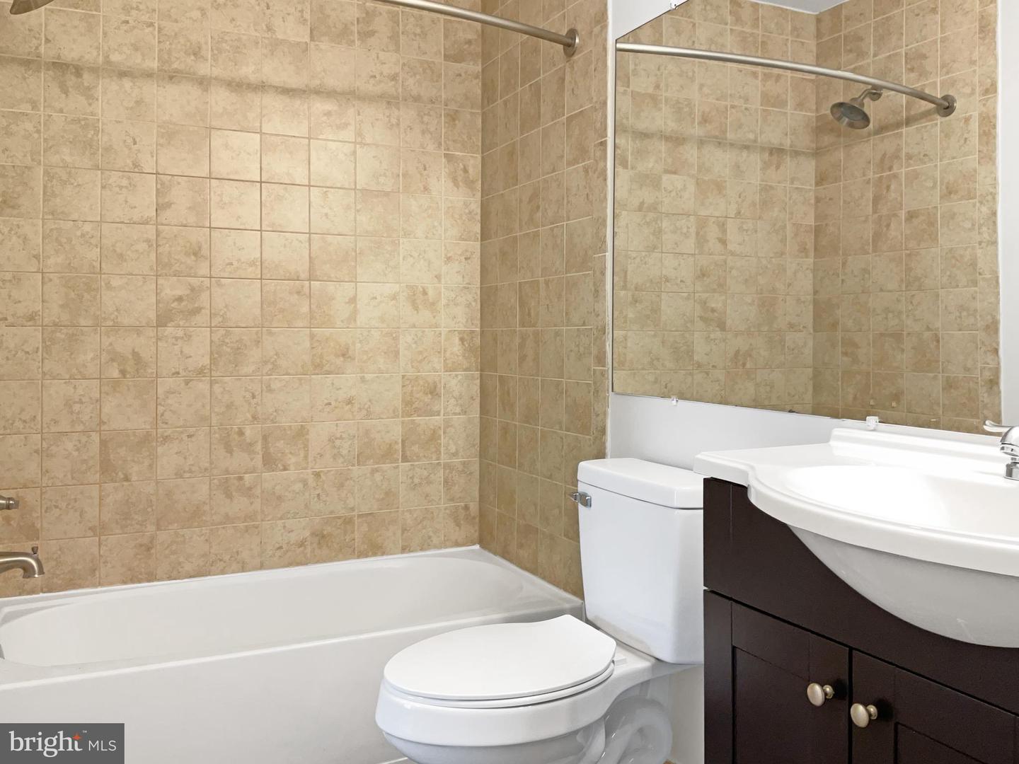 3252 TAYLOE CT, HERNDON, Virginia 20171, 3 Bedrooms Bedrooms, ,2 BathroomsBathrooms,Residential,For sale,3252 TAYLOE CT,VAFX2242206 MLS # VAFX2242206