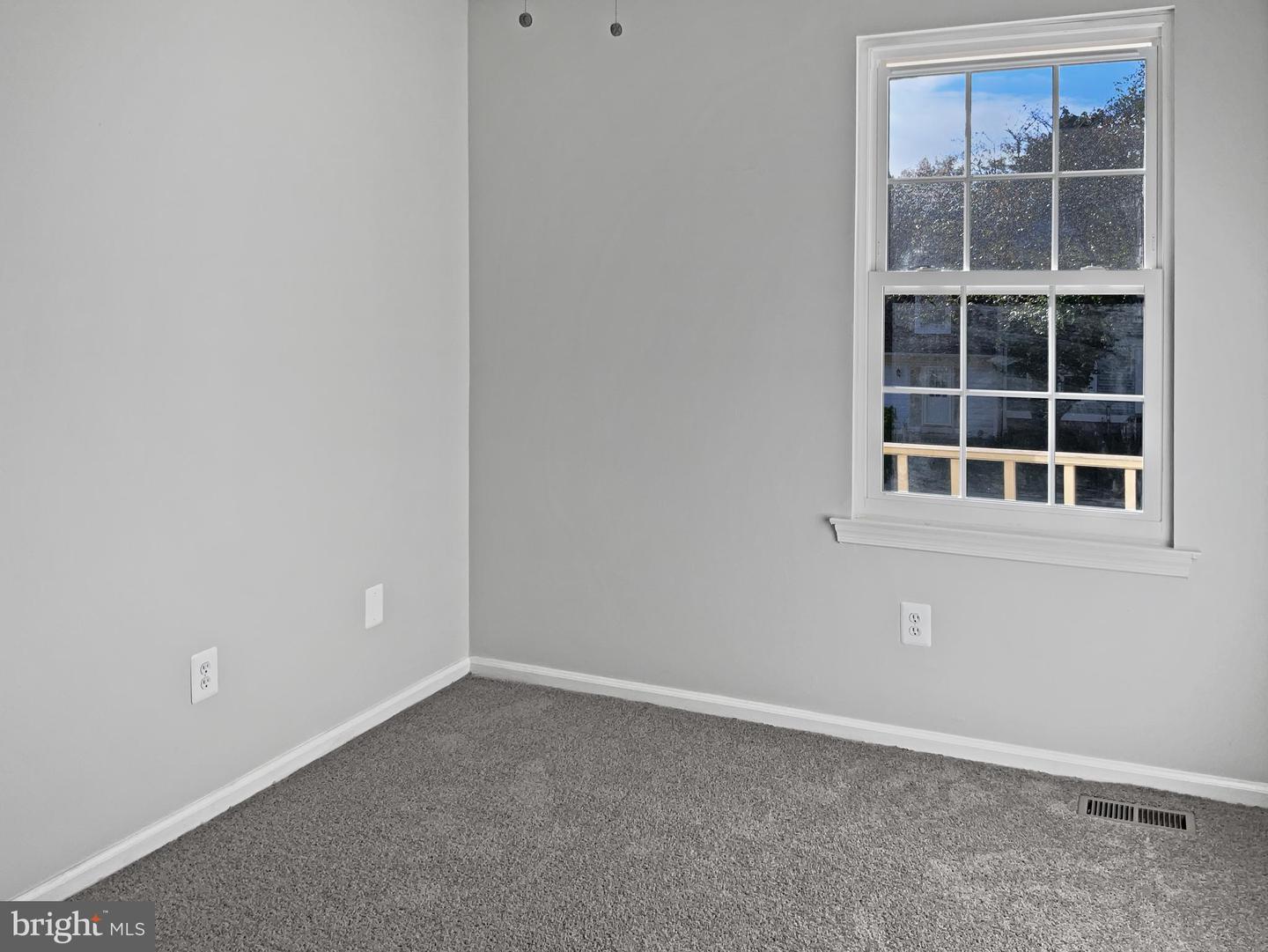 3252 TAYLOE CT, HERNDON, Virginia 20171, 3 Bedrooms Bedrooms, ,2 BathroomsBathrooms,Residential,For sale,3252 TAYLOE CT,VAFX2242206 MLS # VAFX2242206