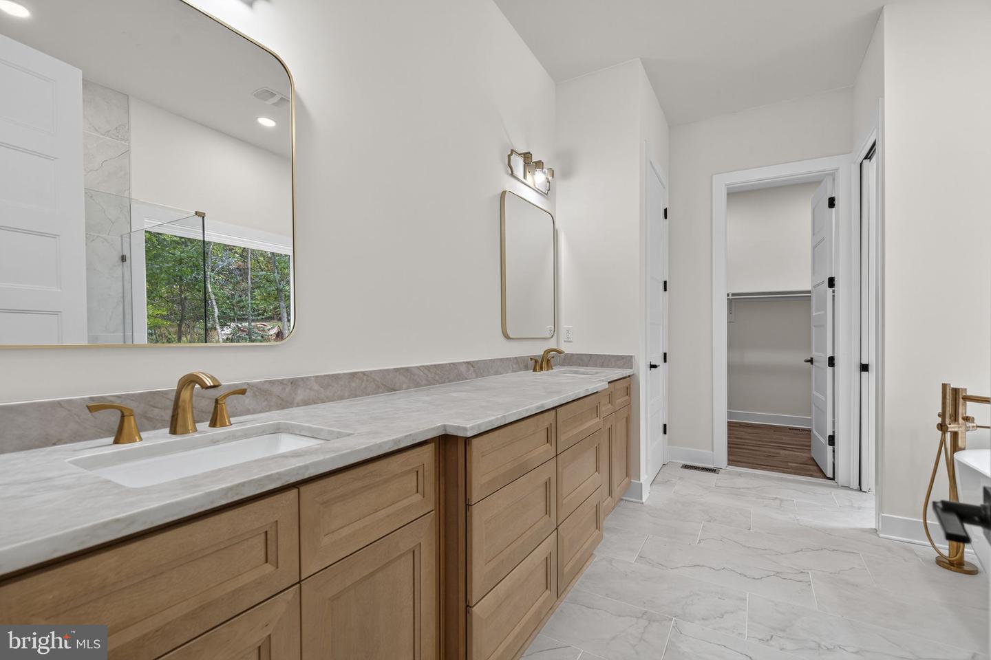 5355 HILLSIDE DR, WARRENTON, Virginia 20187, 5 Bedrooms Bedrooms, ,4 BathroomsBathrooms,Residential,For sale,5355 HILLSIDE DR,VAFQ2018198 MLS # VAFQ2018198