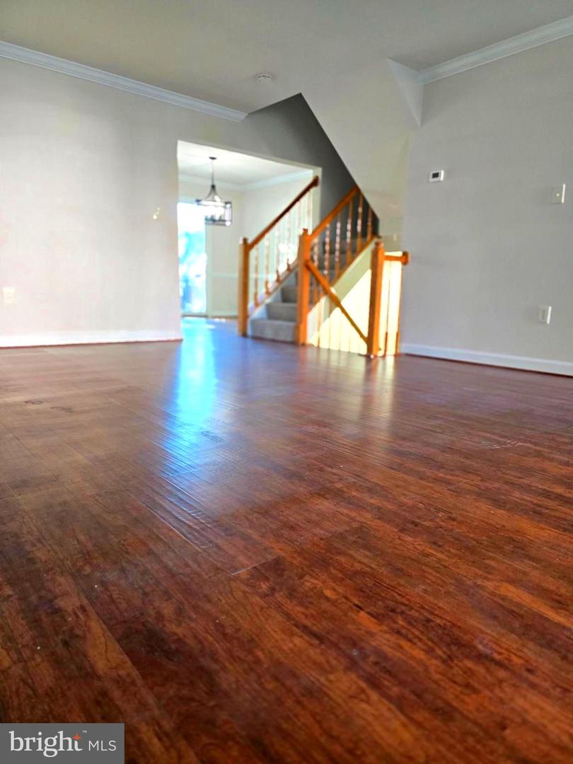 15546 TRAVAILER CT, WOODBRIDGE, Virginia 22193, 4 Bedrooms Bedrooms, 7 Rooms Rooms,2 BathroomsBathrooms,Residential,For sale,15546 TRAVAILER CT,VAPW2103854 MLS # VAPW2103854