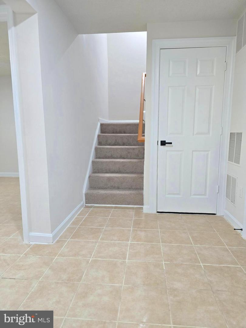 15546 TRAVAILER CT, WOODBRIDGE, Virginia 22193, 4 Bedrooms Bedrooms, 7 Rooms Rooms,2 BathroomsBathrooms,Residential,For sale,15546 TRAVAILER CT,VAPW2103854 MLS # VAPW2103854