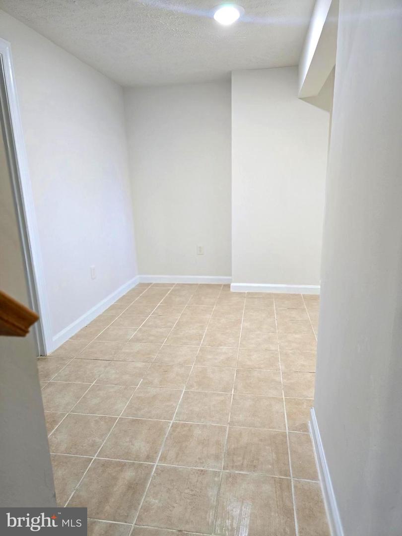15546 TRAVAILER CT, WOODBRIDGE, Virginia 22193, 4 Bedrooms Bedrooms, 7 Rooms Rooms,2 BathroomsBathrooms,Residential,For sale,15546 TRAVAILER CT,VAPW2103854 MLS # VAPW2103854