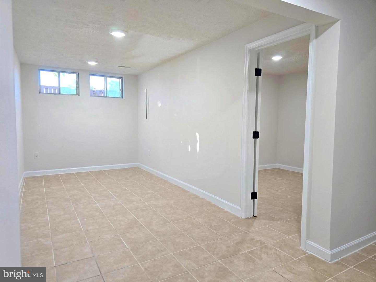 15546 TRAVAILER CT, WOODBRIDGE, Virginia 22193, 4 Bedrooms Bedrooms, 7 Rooms Rooms,2 BathroomsBathrooms,Residential,For sale,15546 TRAVAILER CT,VAPW2103854 MLS # VAPW2103854