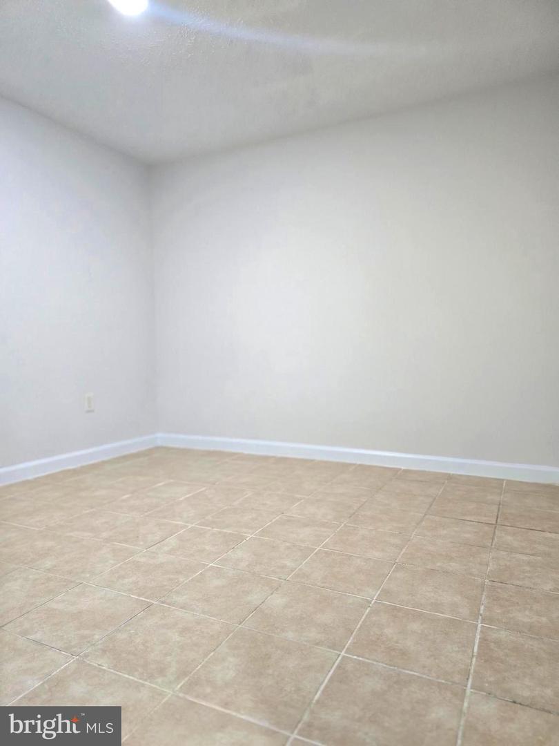 15546 TRAVAILER CT, WOODBRIDGE, Virginia 22193, 4 Bedrooms Bedrooms, 7 Rooms Rooms,2 BathroomsBathrooms,Residential,For sale,15546 TRAVAILER CT,VAPW2103854 MLS # VAPW2103854