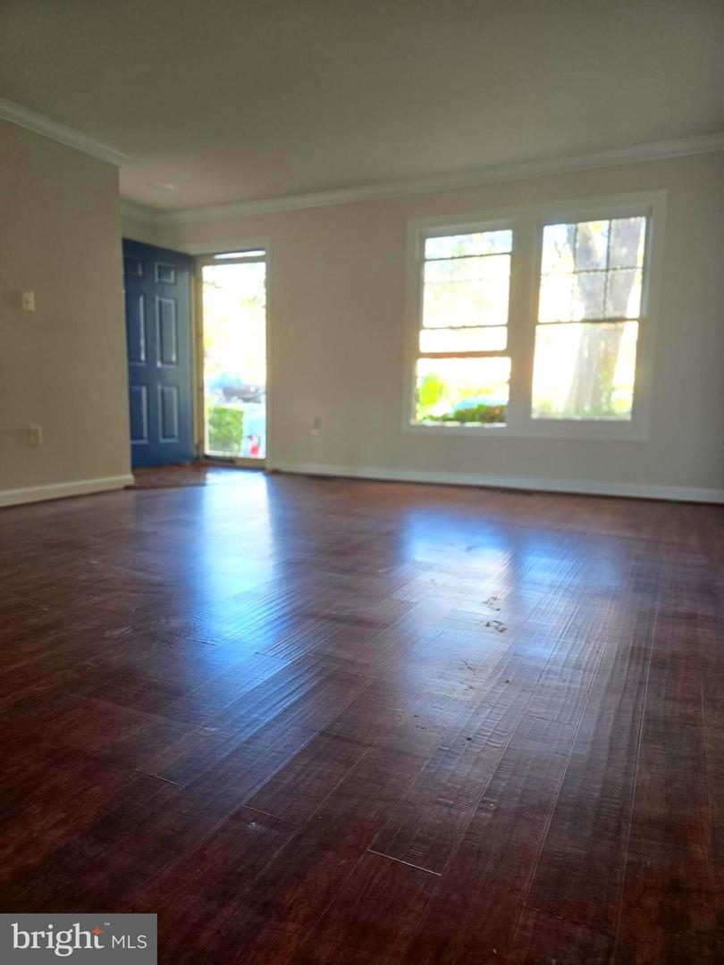15546 TRAVAILER CT, WOODBRIDGE, Virginia 22193, 4 Bedrooms Bedrooms, 7 Rooms Rooms,2 BathroomsBathrooms,Residential,For sale,15546 TRAVAILER CT,VAPW2103854 MLS # VAPW2103854
