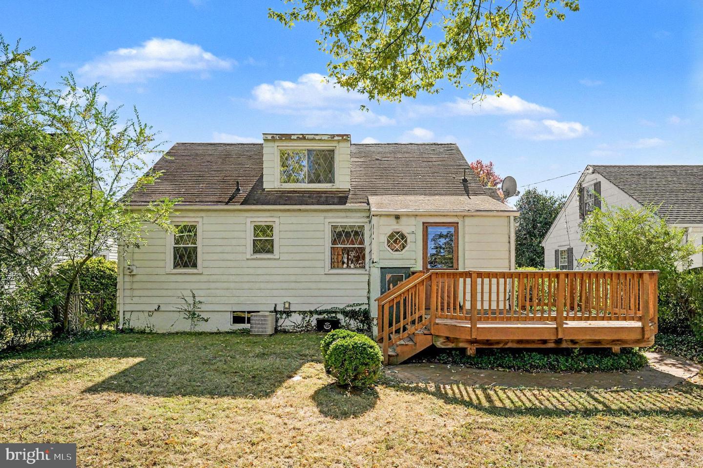 1321 PARCELL ST, FREDERICKSBURG, Virginia 22401, 4 Bedrooms Bedrooms, ,2 BathroomsBathrooms,Residential,For sale,1321 PARCELL ST,VAFB2009026 MLS # VAFB2009026