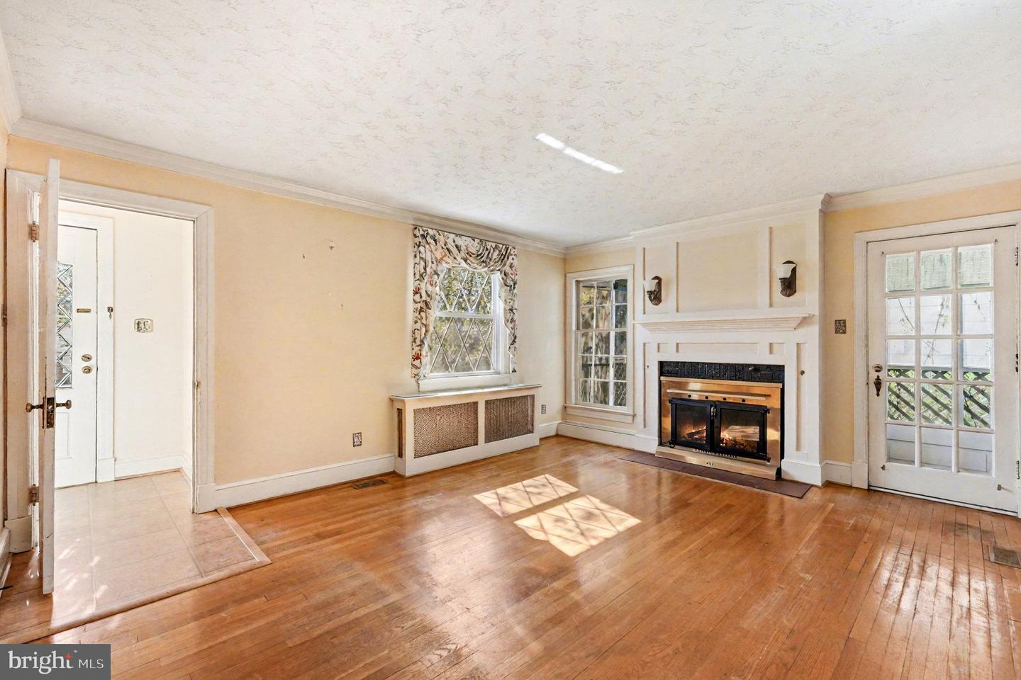 1321 PARCELL ST, FREDERICKSBURG, Virginia 22401, 4 Bedrooms Bedrooms, ,2 BathroomsBathrooms,Residential,For sale,1321 PARCELL ST,VAFB2009026 MLS # VAFB2009026