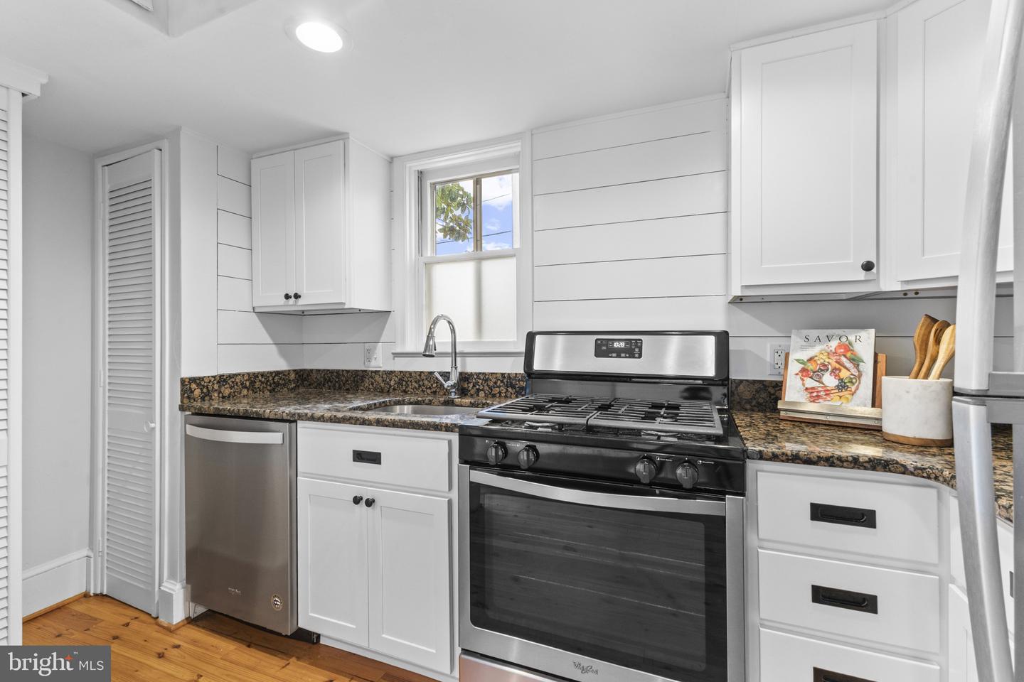 334 N PATRICK ST, ALEXANDRIA, Virginia 22314, 3 Bedrooms Bedrooms, ,2 BathroomsBathrooms,Residential,For sale,334 N PATRICK ST,VAAX2050436 MLS # VAAX2050436