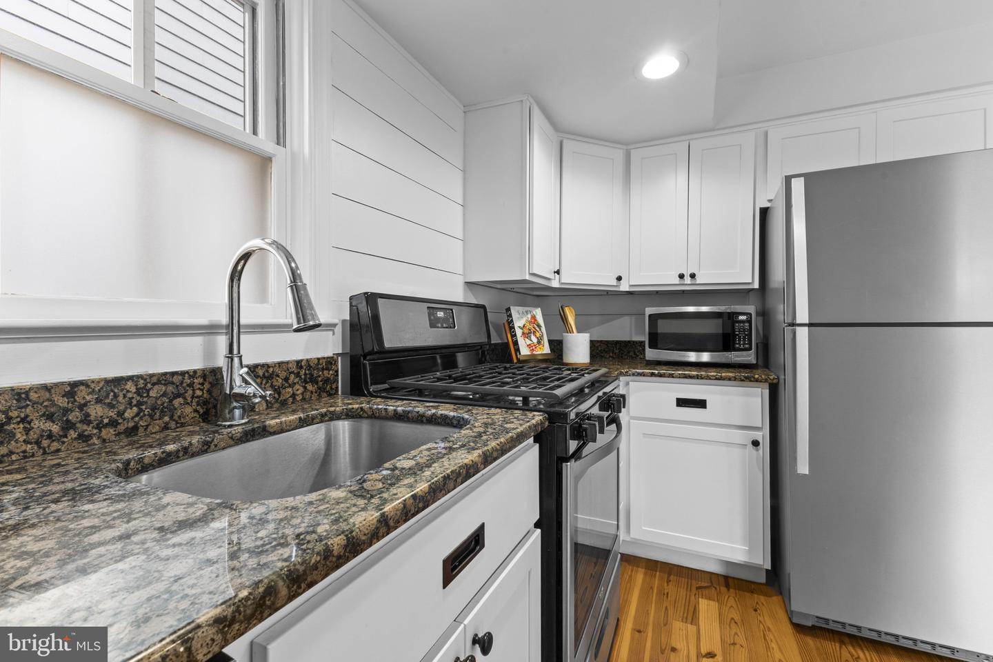 334 N PATRICK ST, ALEXANDRIA, Virginia 22314, 3 Bedrooms Bedrooms, ,2 BathroomsBathrooms,Residential,For sale,334 N PATRICK ST,VAAX2050436 MLS # VAAX2050436