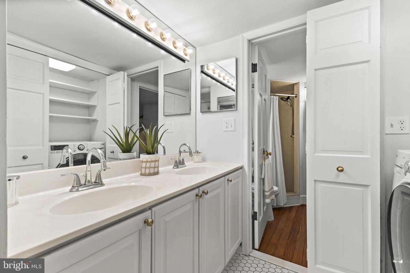 334 N PATRICK ST, ALEXANDRIA, Virginia 22314, 3 Bedrooms Bedrooms, ,2 BathroomsBathrooms,Residential,For sale,334 N PATRICK ST,VAAX2050436 MLS # VAAX2050436