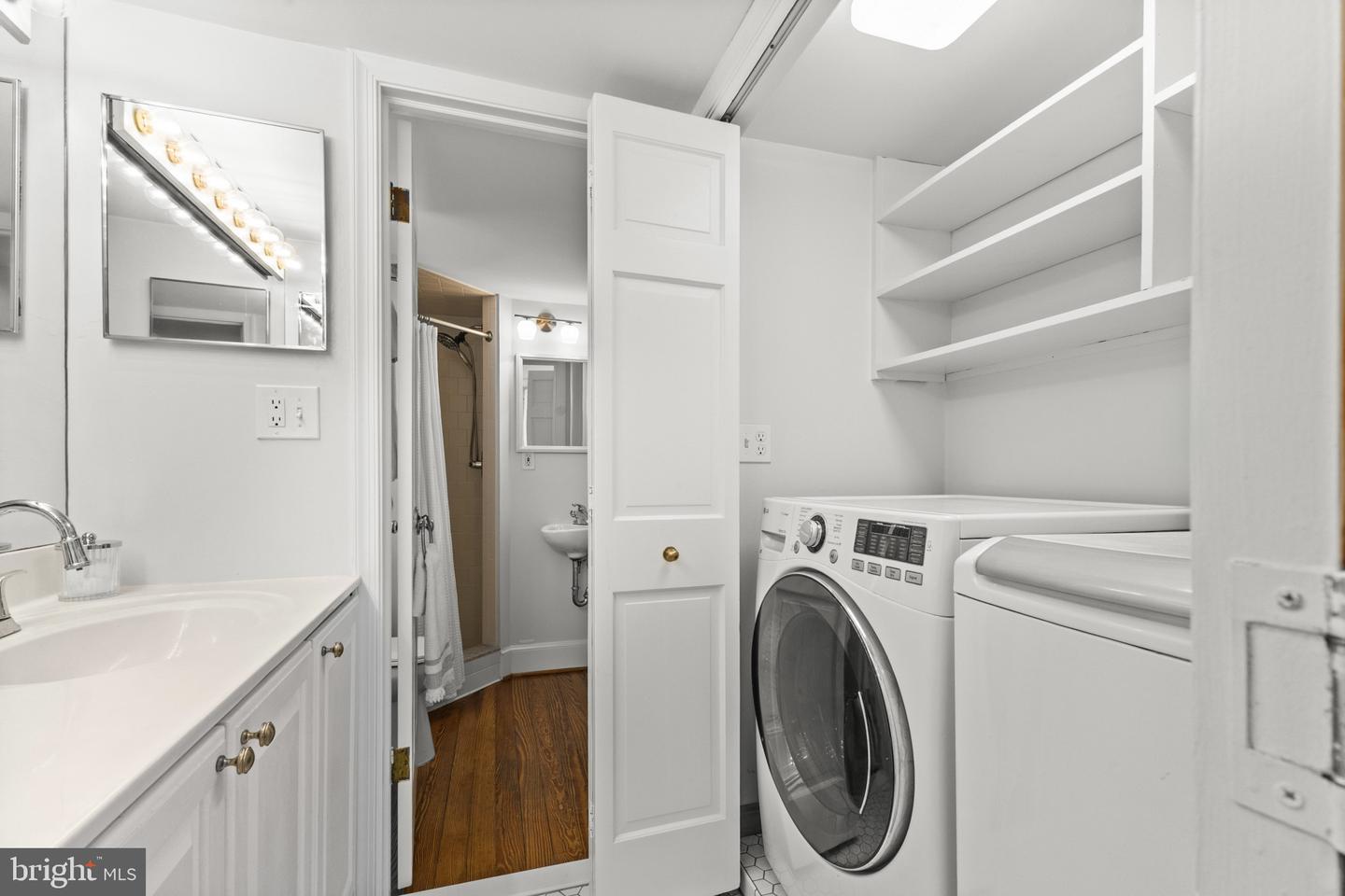 334 N PATRICK ST, ALEXANDRIA, Virginia 22314, 3 Bedrooms Bedrooms, ,2 BathroomsBathrooms,Residential,For sale,334 N PATRICK ST,VAAX2050436 MLS # VAAX2050436