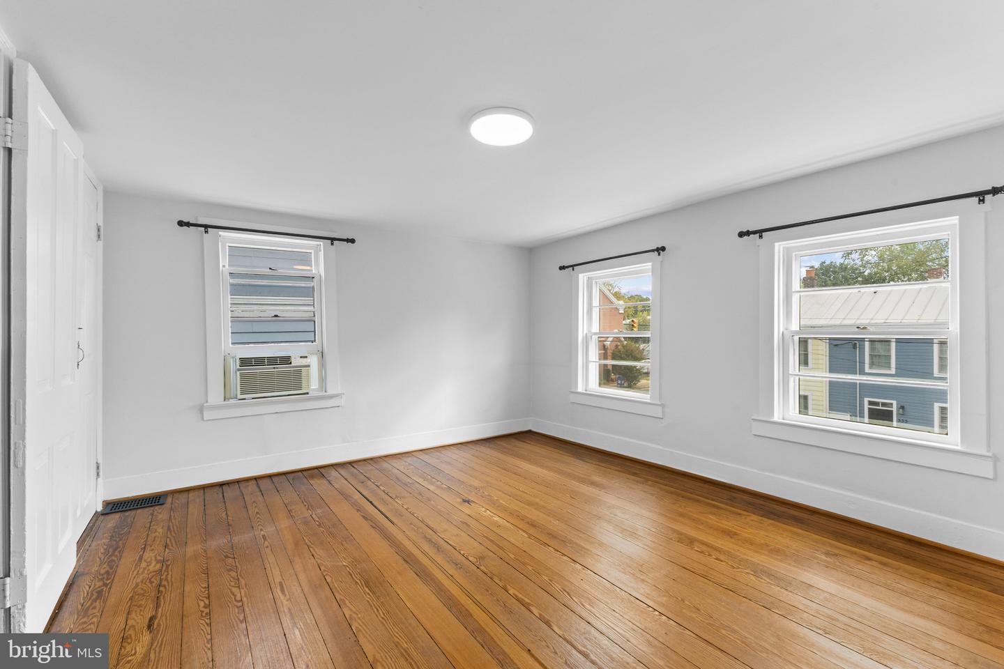 334 N PATRICK ST, ALEXANDRIA, Virginia 22314, 3 Bedrooms Bedrooms, ,2 BathroomsBathrooms,Residential,For sale,334 N PATRICK ST,VAAX2050436 MLS # VAAX2050436