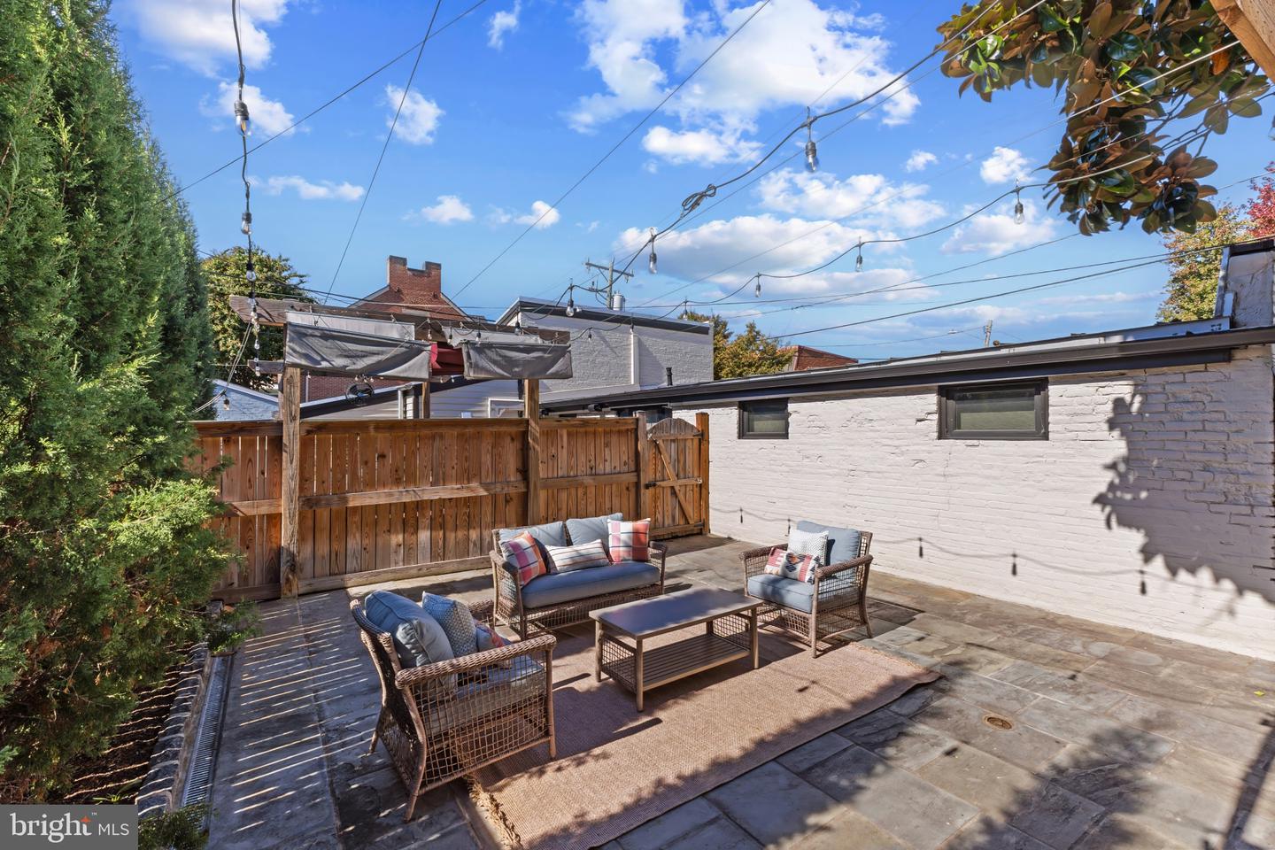 334 N PATRICK ST, ALEXANDRIA, Virginia 22314, 3 Bedrooms Bedrooms, ,2 BathroomsBathrooms,Residential,For sale,334 N PATRICK ST,VAAX2050436 MLS # VAAX2050436