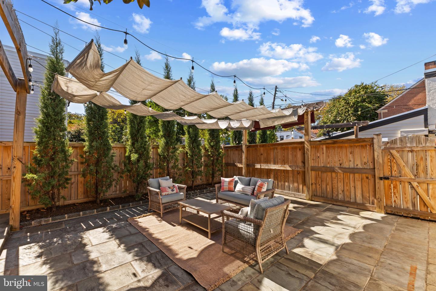 334 N PATRICK ST, ALEXANDRIA, Virginia 22314, 3 Bedrooms Bedrooms, ,2 BathroomsBathrooms,Residential,For sale,334 N PATRICK ST,VAAX2050436 MLS # VAAX2050436