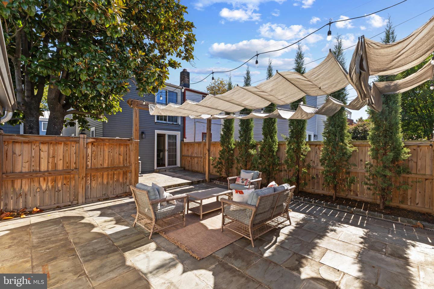 334 N PATRICK ST, ALEXANDRIA, Virginia 22314, 3 Bedrooms Bedrooms, ,2 BathroomsBathrooms,Residential,For sale,334 N PATRICK ST,VAAX2050436 MLS # VAAX2050436