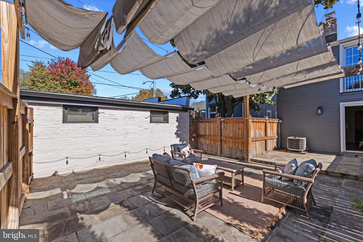 334 N PATRICK ST, ALEXANDRIA, Virginia 22314, 3 Bedrooms Bedrooms, ,2 BathroomsBathrooms,Residential,For sale,334 N PATRICK ST,VAAX2050436 MLS # VAAX2050436