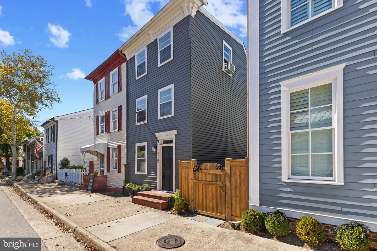 334 N PATRICK ST, ALEXANDRIA, Virginia 22314, 3 Bedrooms Bedrooms, ,2 BathroomsBathrooms,Residential,For sale,334 N PATRICK ST,VAAX2050436 MLS # VAAX2050436