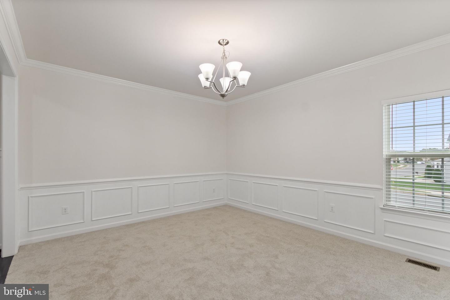 5800 SPRUCE VALLEY DR, FREDERICKSBURG, Virginia 22407, 5 Bedrooms Bedrooms, ,4 BathroomsBathrooms,Residential,For sale,5800 SPRUCE VALLEY DR,VASP2036760 MLS # VASP2036760