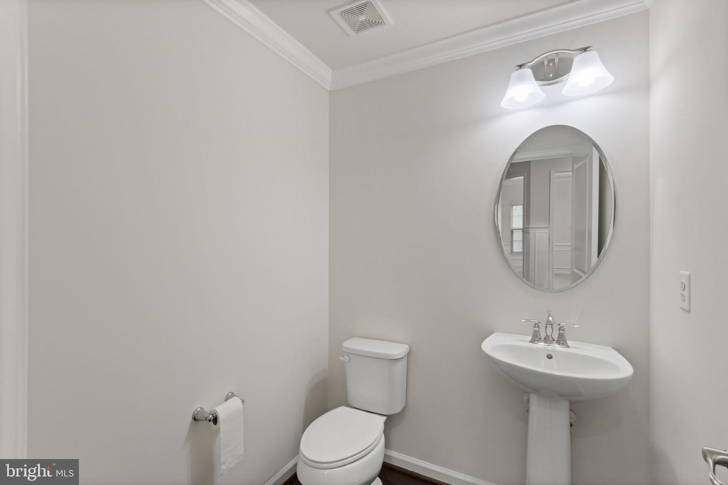 5800 SPRUCE VALLEY DR, FREDERICKSBURG, Virginia 22407, 5 Bedrooms Bedrooms, ,4 BathroomsBathrooms,Residential,For sale,5800 SPRUCE VALLEY DR,VASP2036760 MLS # VASP2036760