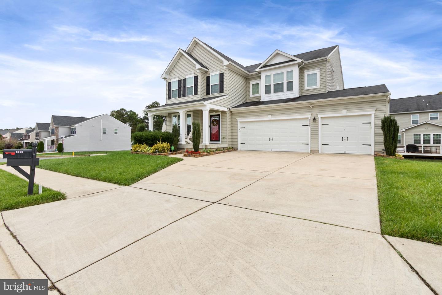 5800 SPRUCE VALLEY DR, FREDERICKSBURG, Virginia 22407, 5 Bedrooms Bedrooms, ,4 BathroomsBathrooms,Residential,For sale,5800 SPRUCE VALLEY DR,VASP2036760 MLS # VASP2036760