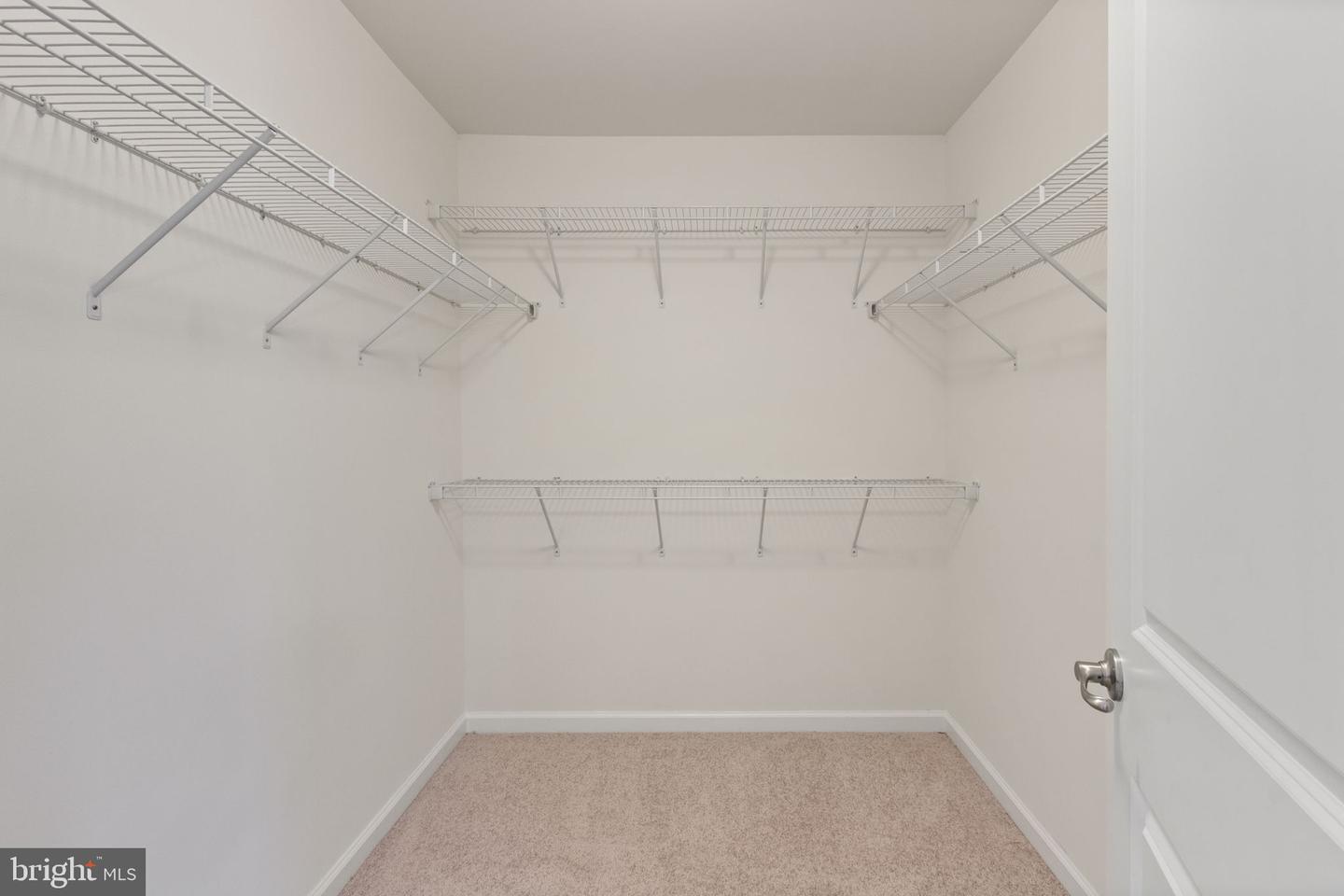5800 SPRUCE VALLEY DR, FREDERICKSBURG, Virginia 22407, 5 Bedrooms Bedrooms, ,4 BathroomsBathrooms,Residential,For sale,5800 SPRUCE VALLEY DR,VASP2036760 MLS # VASP2036760