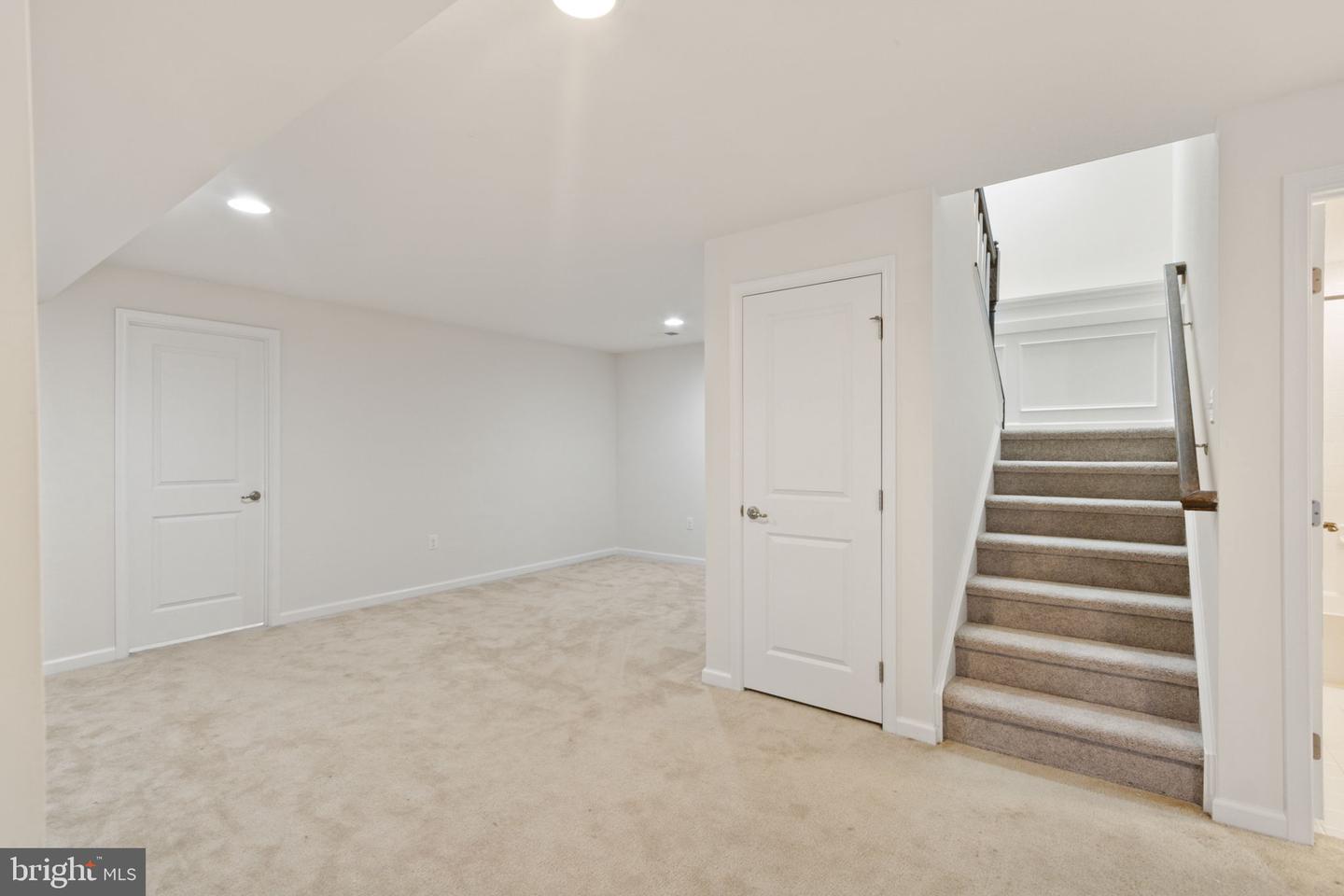 5800 SPRUCE VALLEY DR, FREDERICKSBURG, Virginia 22407, 5 Bedrooms Bedrooms, ,4 BathroomsBathrooms,Residential,For sale,5800 SPRUCE VALLEY DR,VASP2036760 MLS # VASP2036760