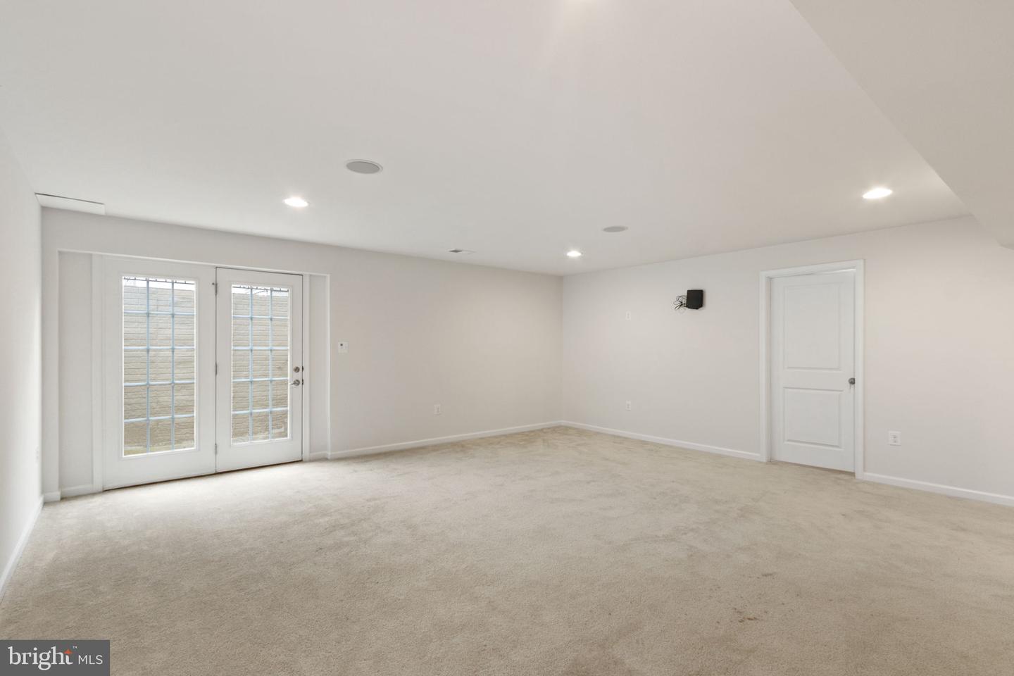5800 SPRUCE VALLEY DR, FREDERICKSBURG, Virginia 22407, 5 Bedrooms Bedrooms, ,4 BathroomsBathrooms,Residential,For sale,5800 SPRUCE VALLEY DR,VASP2036760 MLS # VASP2036760