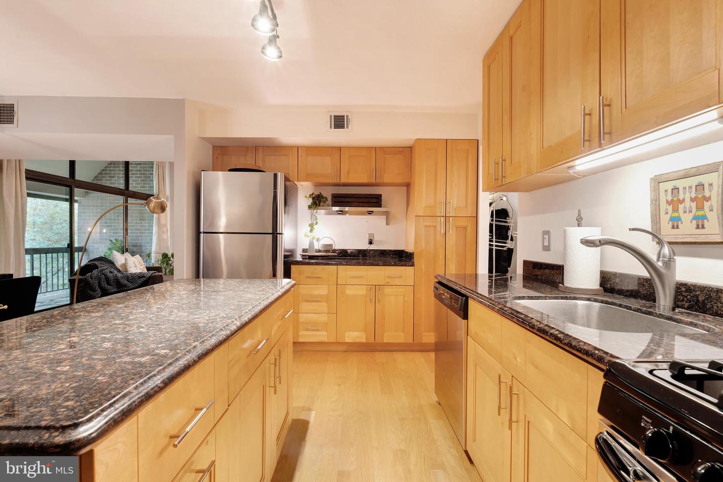 1670 PARKCREST CIR #3B/300, RESTON, Virginia 20190, 2 Bedrooms Bedrooms, ,1 BathroomBathrooms,Residential,For sale,1670 PARKCREST CIR #3B/300,VAFX2273156 MLS # VAFX2273156