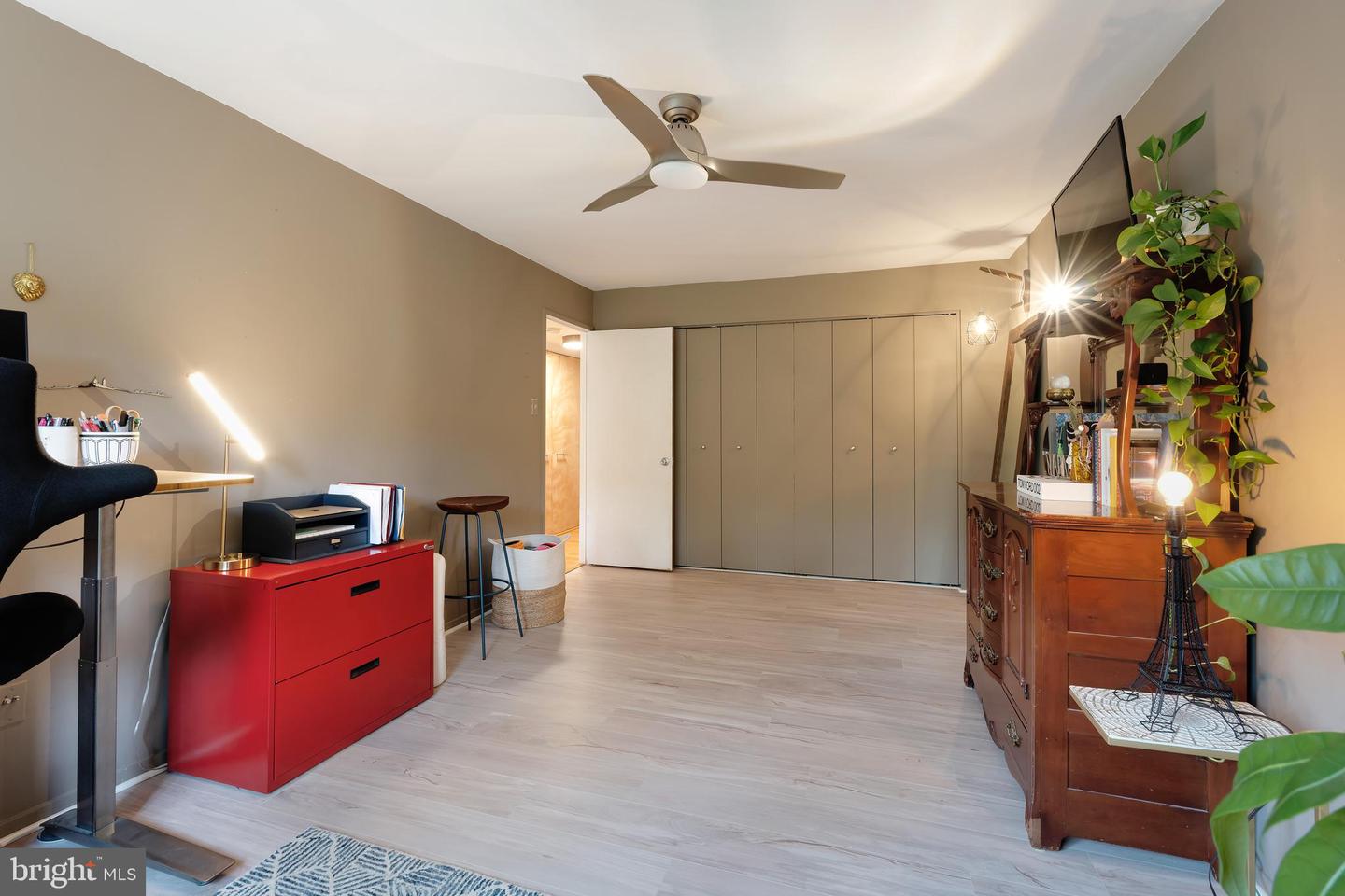 1670 PARKCREST CIR #3B/300, RESTON, Virginia 20190, 2 Bedrooms Bedrooms, ,1 BathroomBathrooms,Residential,For sale,1670 PARKCREST CIR #3B/300,VAFX2273156 MLS # VAFX2273156