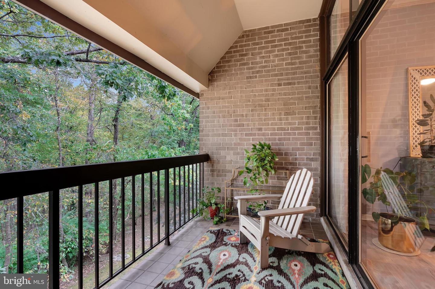 1670 PARKCREST CIR #3B/300, RESTON, Virginia 20190, 2 Bedrooms Bedrooms, ,1 BathroomBathrooms,Residential,For sale,1670 PARKCREST CIR #3B/300,VAFX2273156 MLS # VAFX2273156