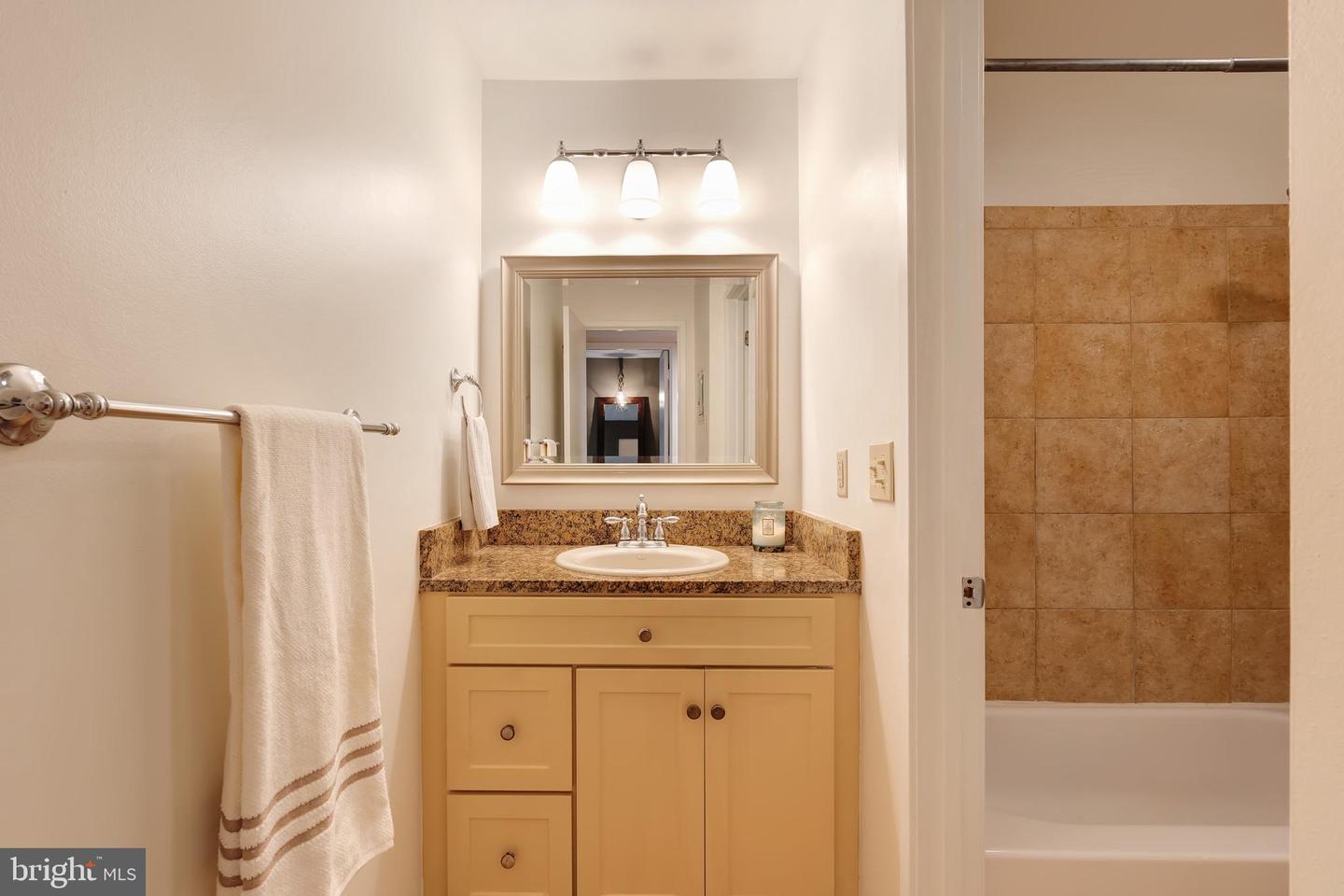 1670 PARKCREST CIR #3B/300, RESTON, Virginia 20190, 2 Bedrooms Bedrooms, ,1 BathroomBathrooms,Residential,For sale,1670 PARKCREST CIR #3B/300,VAFX2273156 MLS # VAFX2273156