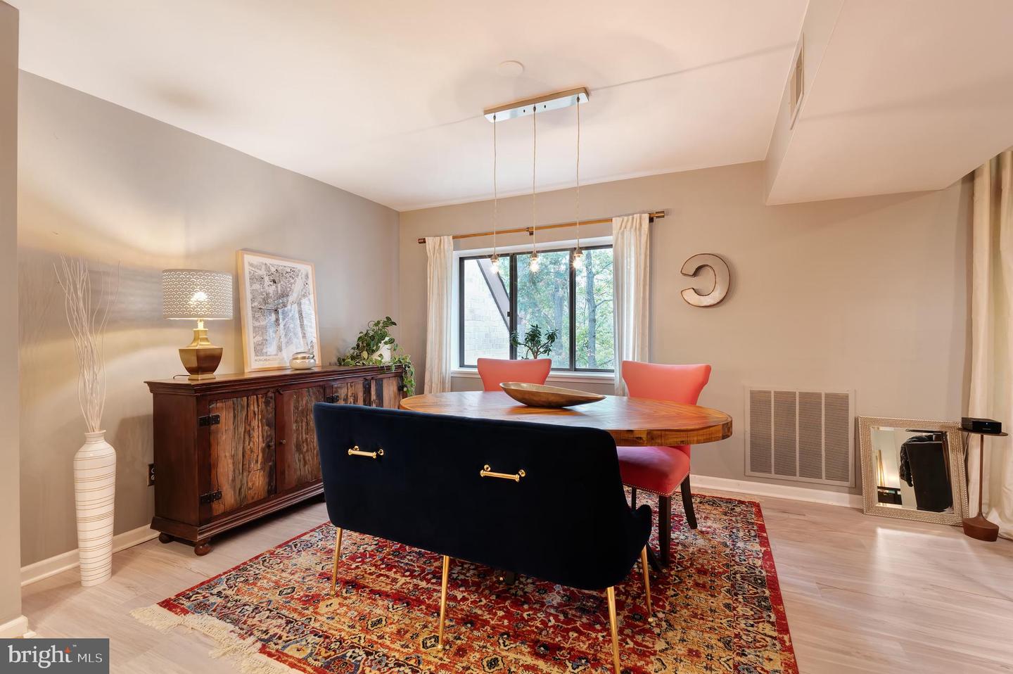 1670 PARKCREST CIR #3B/300, RESTON, Virginia 20190, 2 Bedrooms Bedrooms, ,1 BathroomBathrooms,Residential,For sale,1670 PARKCREST CIR #3B/300,VAFX2273156 MLS # VAFX2273156