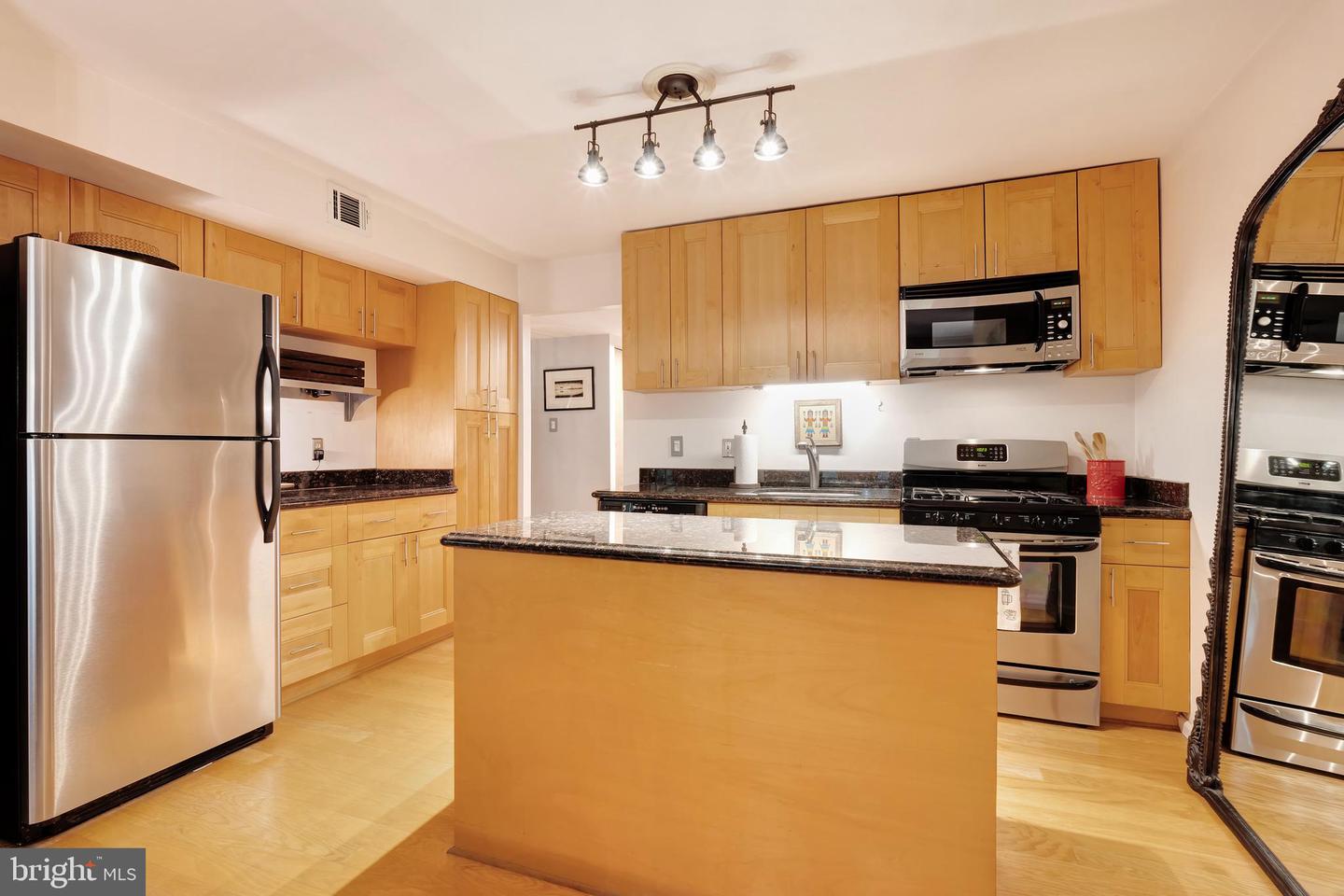 1670 PARKCREST CIR #3B/300, RESTON, Virginia 20190, 2 Bedrooms Bedrooms, ,1 BathroomBathrooms,Residential,For sale,1670 PARKCREST CIR #3B/300,VAFX2273156 MLS # VAFX2273156