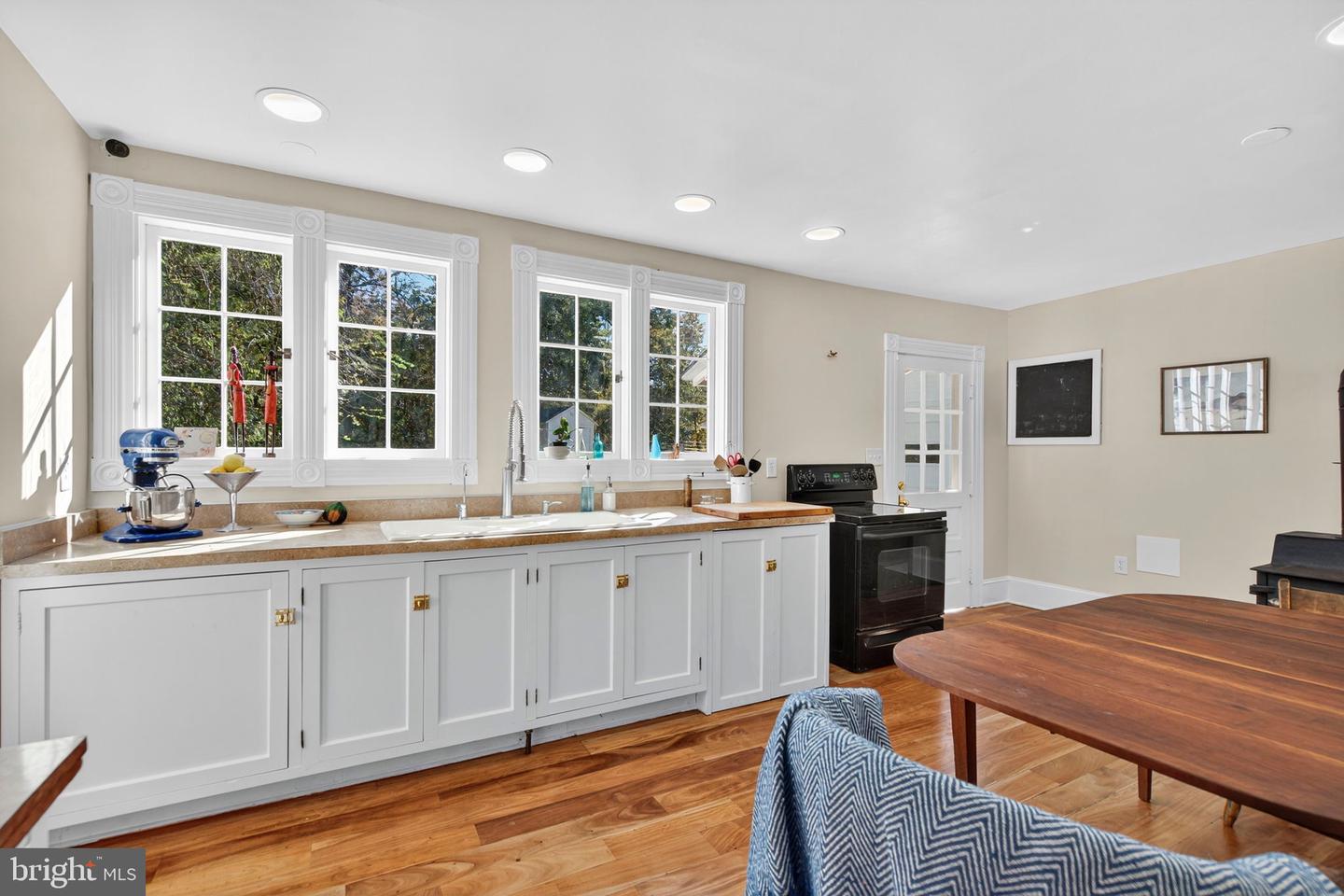 4561 WESTON RD, WARRENTON, Virginia 20187, 6 Bedrooms Bedrooms, 10 Rooms Rooms,4 BathroomsBathrooms,Residential,For sale,4561 WESTON RD,VAFQ2019314 MLS # VAFQ2019314