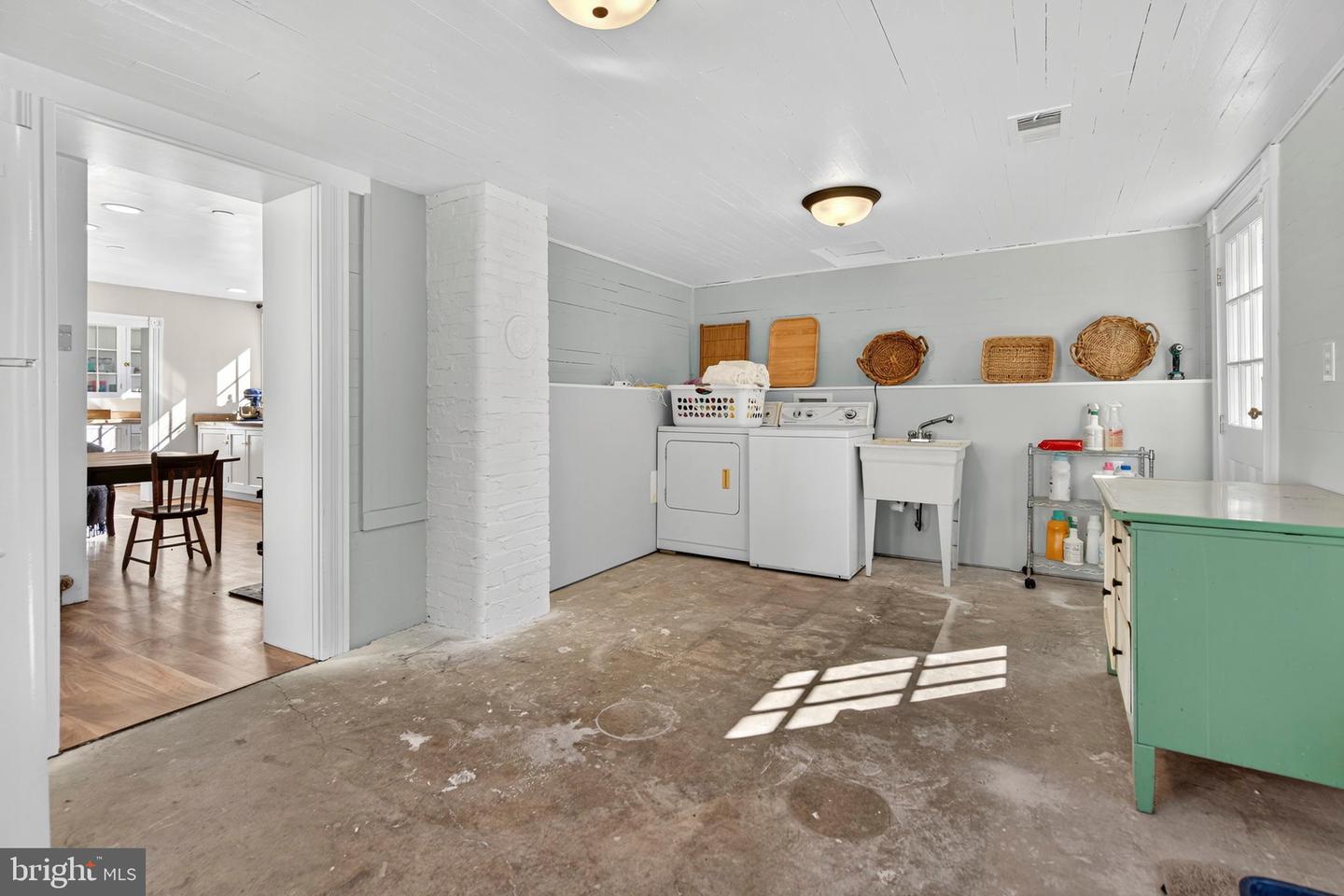 4561 WESTON RD, WARRENTON, Virginia 20187, 6 Bedrooms Bedrooms, 10 Rooms Rooms,4 BathroomsBathrooms,Residential,For sale,4561 WESTON RD,VAFQ2019314 MLS # VAFQ2019314