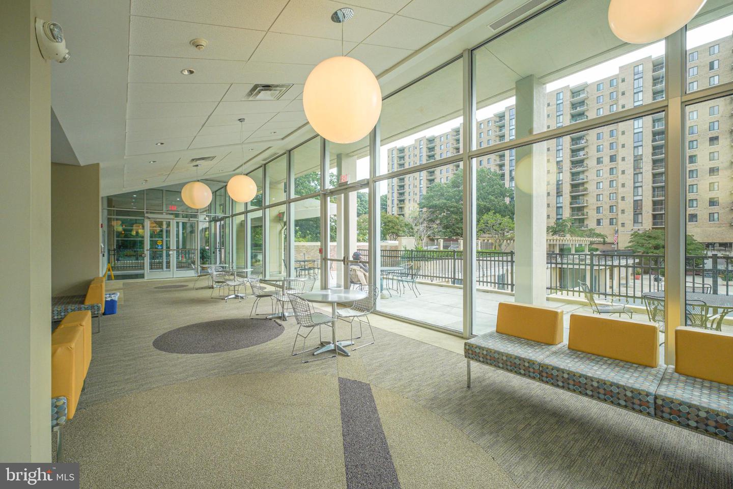 4600 S FOUR MILE RUN DR #423, ARLINGTON, Virginia 22204, 1 Room Rooms,1 BathroomBathrooms,Residential,For sale,4600 S FOUR MILE RUN DR #423,VAAR2064678 MLS # VAAR2064678