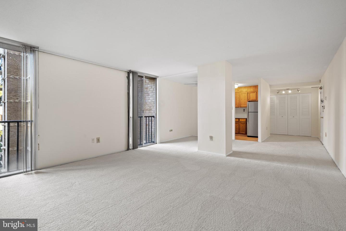 4600 S FOUR MILE RUN DR #423, ARLINGTON, Virginia 22204, 1 Room Rooms,1 BathroomBathrooms,Residential,For sale,4600 S FOUR MILE RUN DR #423,VAAR2064678 MLS # VAAR2064678