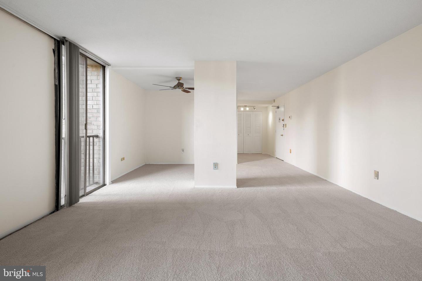 4600 S FOUR MILE RUN DR #423, ARLINGTON, Virginia 22204, 1 Room Rooms,1 BathroomBathrooms,Residential,For sale,4600 S FOUR MILE RUN DR #423,VAAR2064678 MLS # VAAR2064678